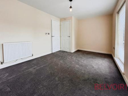 3 bedroom Semi-detached house to let in Kendale Grove, St Anns, Nottingham, NG3