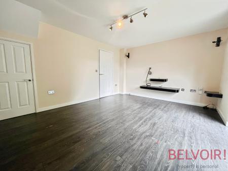 3 bedroom Semi-detached house to let in Kendale Grove, St Anns, Nottingham, NG3