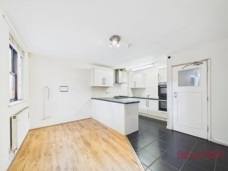 6 bedroom Terraced House for sale in North Sherwood Street, Nottingham, NG1