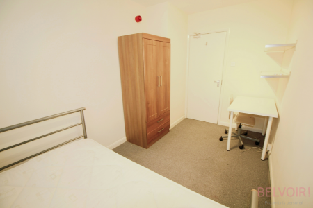 1 bedroom Town house to let in North Sherwood Street, Nottingham, NG1