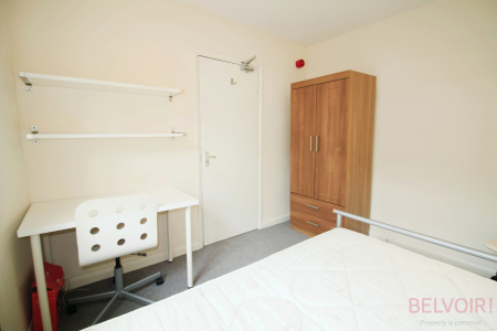 1 bedroom Town house to let in North Sherwood Street, Nottingham, NG1