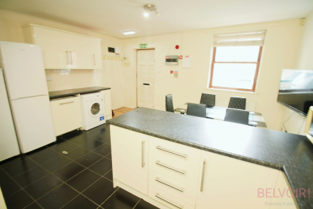 1 bedroom Town house to let in North Sherwood Street, Nottingham, NG1