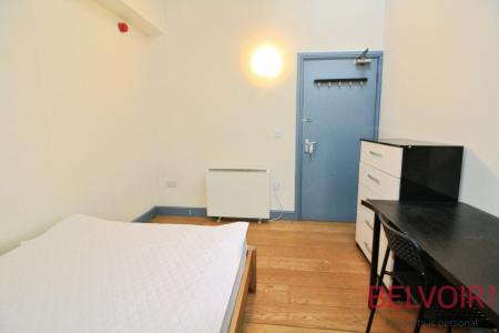 3 bedroom Flat to let in Foxrose Courtyard, Aberdeen Street, Nottingham