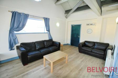 3 bedroom Flat to let in Foxrose Courtyard, Aberdeen Street, Nottingham