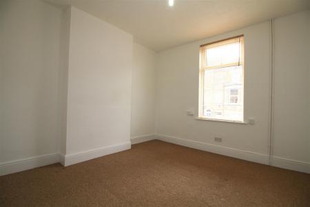 1 bedroom Flat to let in Burnham Street, Nottingham, NG5