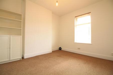 1 bedroom Flat to let in Burnham Street, Nottingham, NG5
