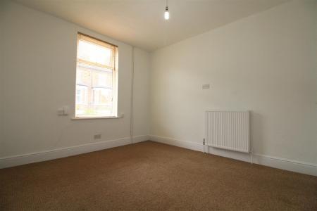 1 bedroom Flat to let in Burnham Street, Nottingham, NG5