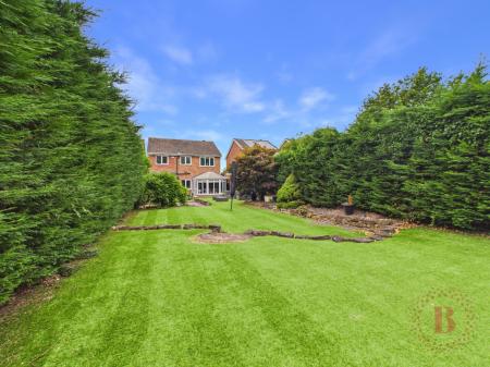 4 bedroom Detached house for sale in St Albans Road, Bulwell, NG6