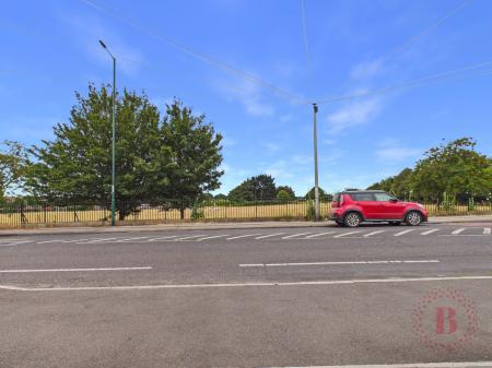 4 bedroom Detached house for sale in St Albans Road, Bulwell, NG6