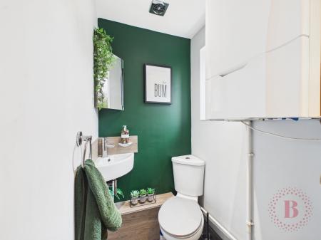 4 bedroom Detached house for sale in St Albans Road, Bulwell, NG6