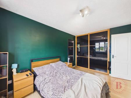 4 bedroom Detached house for sale in St Albans Road, Bulwell, NG6