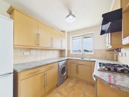 2 bedroom Flat to let in Off Kappler Close, Netherfield, NG4