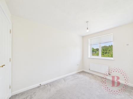 2 bedroom Flat to let in Off Kappler Close, Netherfield, NG4