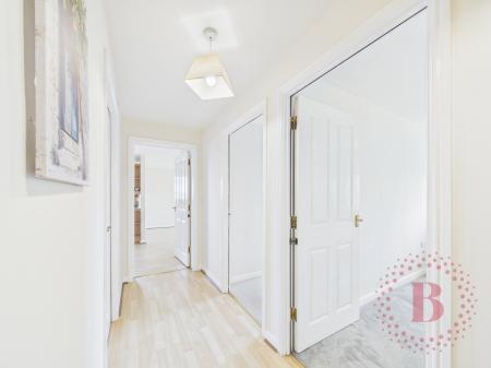 2 bedroom Flat to let in Off Kappler Close, Netherfield, NG4