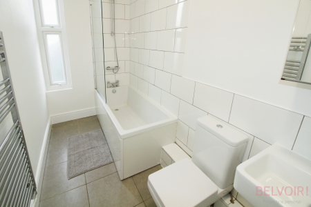 4 bedroom Semi-detached house to let in Burns Street, Nottingham, NG7