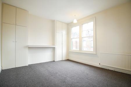 2 bedroom Flat to let in Exeter Road, Nottingham, NG7