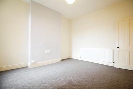 2 bedroom Flat to let in Exeter Road, Nottingham, NG7