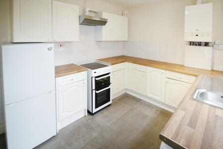 2 bedroom Flat to let in Exeter Road, Nottingham, NG7