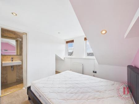 3 bedroom Terraced House for sale in Deabill Road, Netherfield, NG4