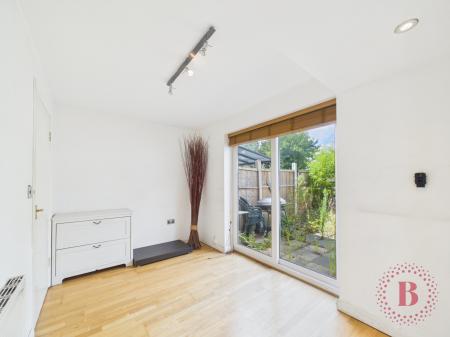 3 bedroom Terraced House for sale in Deabill Road, Netherfield, NG4