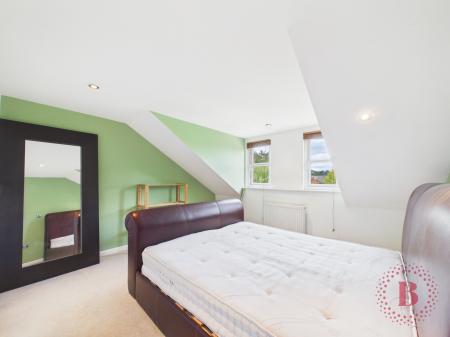 3 bedroom Terraced House for sale in Deabill Road, Netherfield, NG4