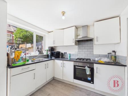 5 bedroom Terraced House for sale in Birrell Road, Forest Fields, Nottingham, NG7