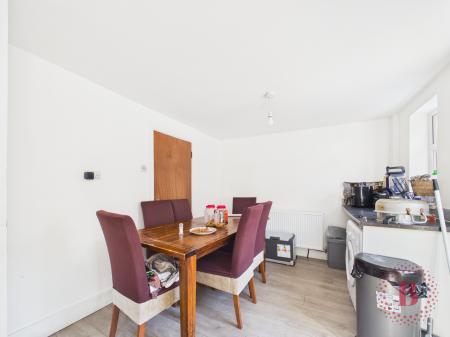 5 bedroom Terraced House for sale in Birrell Road, Forest Fields, Nottingham, NG7