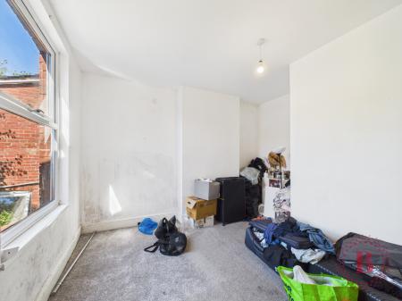 5 bedroom Terraced House for sale in Birrell Road, Forest Fields, Nottingham, NG7