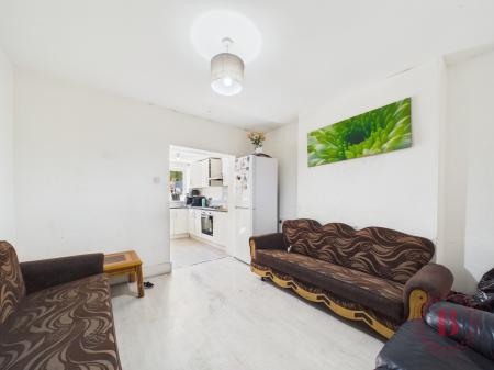 5 bedroom Terraced House for sale in Birrell Road, Forest Fields, Nottingham, NG7