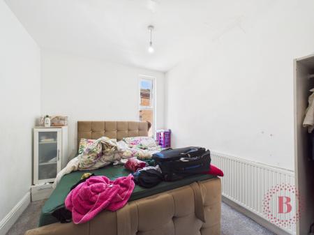 5 bedroom Terraced House for sale in Birrell Road, Forest Fields, Nottingham, NG7
