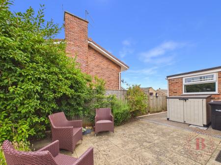 4 bedroom Detached house for sale in Highfield Close, Ravenshead, NG15