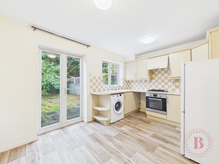2 bedroom Town house for sale in Japonica Drive, Bulwell, NG6