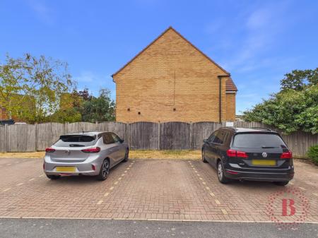 2 bedroom Flat for sale in Goldstraw Lane, Newark, Fernwood, NG24
