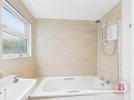 3 bedroom End of terrace house for sale in Harcourt Road, Nottingham, NG7