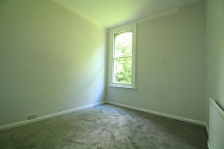 1 bedroom Flat to let in Waterloo Crescent, Nottingham, NG7
