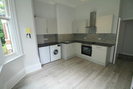 1 bedroom Flat to let in Waterloo Crescent, Nottingham, NG7