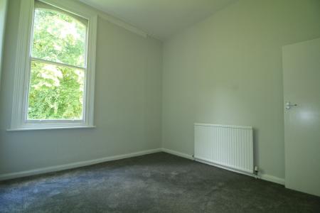 1 bedroom Flat to let in Waterloo Crescent, Nottingham, NG7