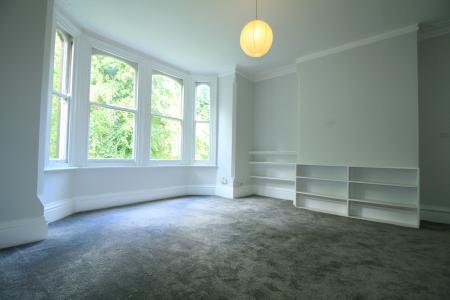 1 bedroom Flat to let in Waterloo Crescent, Nottingham, NG7