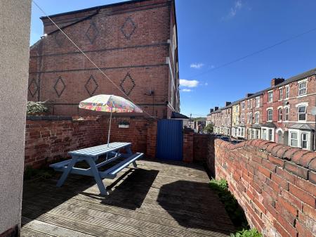 1 bedroom House share to let in Maples Street, Radford, Nottingham, NG7