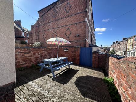 1 bedroom House share to let in Maples Street, Radford, Nottingham, NG7