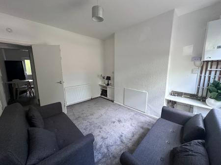 2 bedroom Terraced House to let in Cromwell Street, Nottingham, NG7