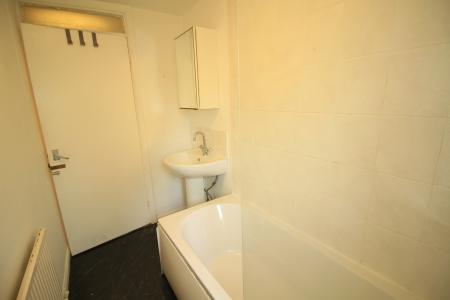 2 bedroom Terraced House to let in Cromwell Street, Nottingham, NG7