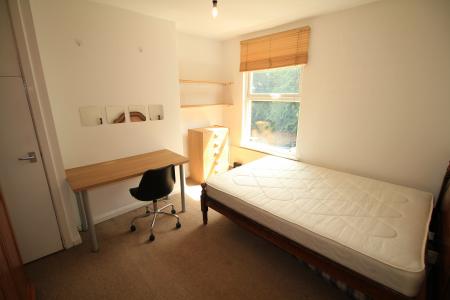 2 bedroom Terraced House to let in Cromwell Street, Nottingham, NG7