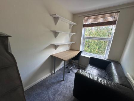 2 bedroom Terraced House to let in Cromwell Street, Nottingham, NG7