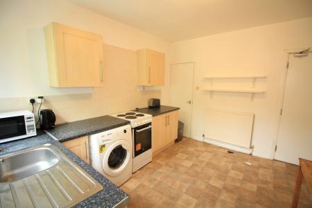 2 bedroom Terraced House to let in Cromwell Street, Nottingham, NG7
