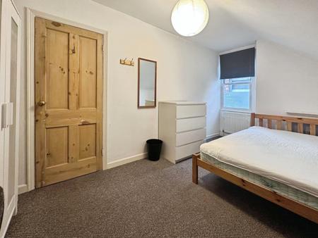4 bedroom Terraced House to let in Osborne Grove, Sherwood, Nottingham, NG5 2HE