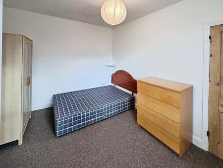 4 bedroom Terraced House to let in Osborne Grove, Sherwood, Nottingham, NG5 2HE