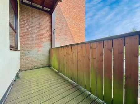 2 bedroom Flat to let in Leen Gate, Lenton, Nottingham, NG7