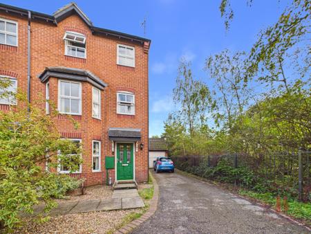 3 bedroom End of terrace house for sale in Valley View, Mansfield, NG18