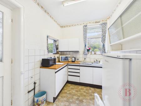 3 bedroom Semi-detached house for sale in Lichfield Avenue, Mansfield, NG18